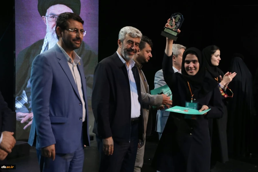 اختتامیه یازدهمین جشنواره تخصصی تدریس برتر در مرکز همایش های باغ موزه انقلاب اسلامی و دفاع مقدس 72