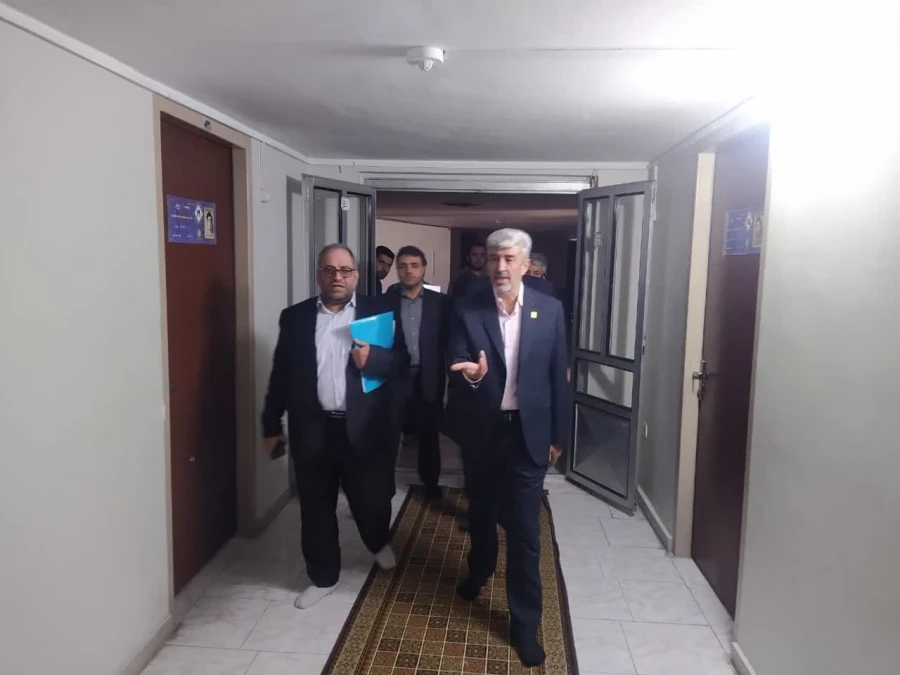 بازدید رییس دانشگاه فرهنگیان از روند برگزاری آزمون اصلح  7