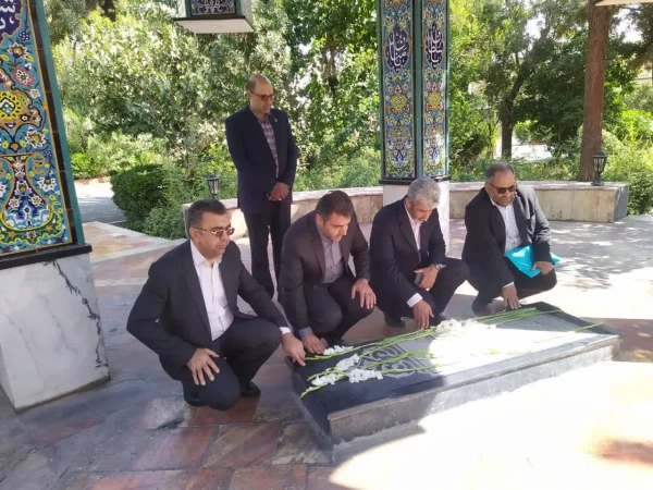 بازدید رییس دانشگاه فرهنگیان از روند برگزاری آزمون اصلح  11