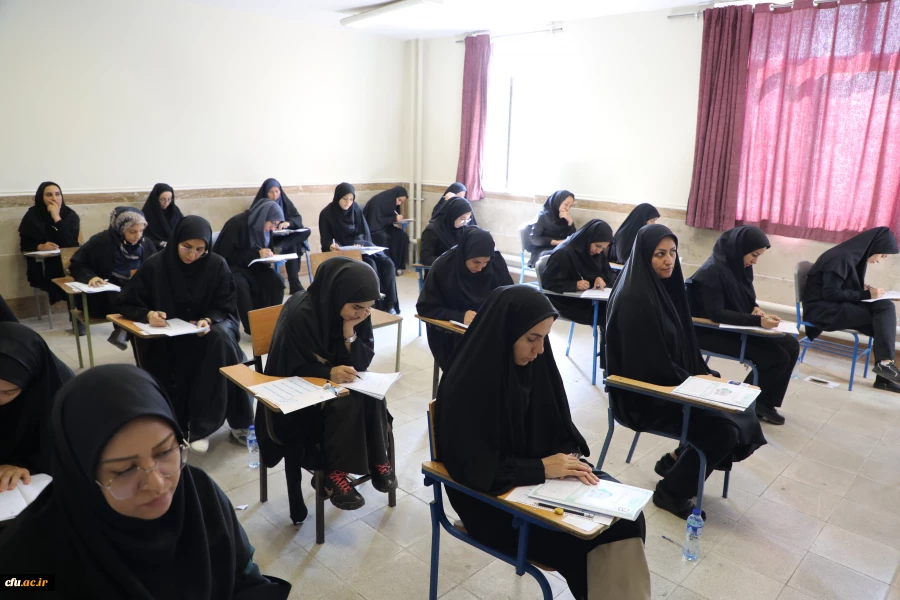 بازدید رییس دانشگاه فرهنگیان از روند برگزاری آزمون اصلح و پردیس شهید مفتح استان تهران 5