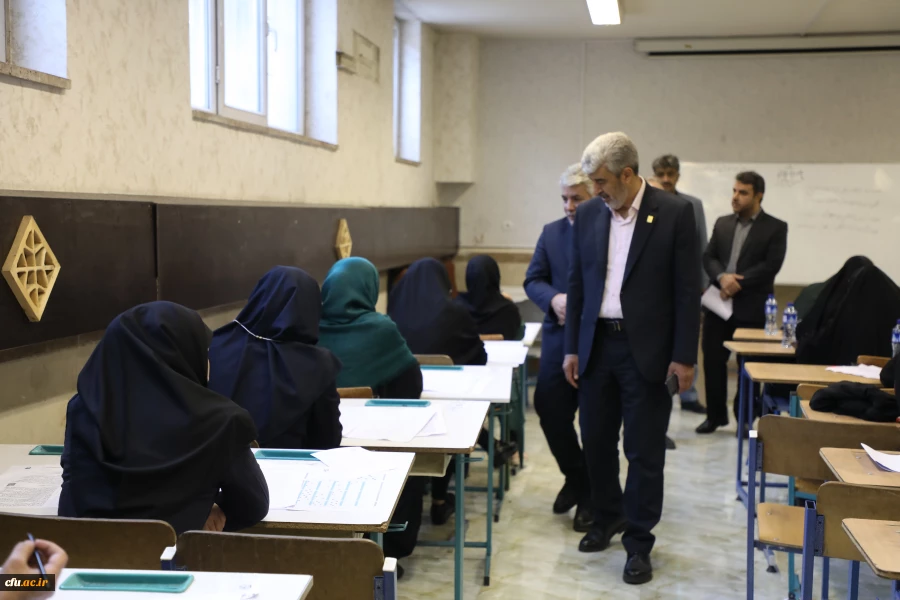 بازدید رییس دانشگاه فرهنگیان از روند برگزاری آزمون اصلح و پردیس شهید مفتح استان تهران 10