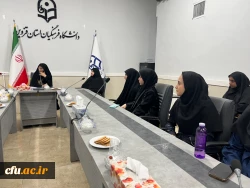 نشست صمیمی مشاور امور بانوان استانداری با دانشجومعلمان پردیس خواهران استان قزوین 7