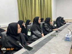 نشست صمیمی مشاور امور بانوان استانداری با دانشجومعلمان پردیس خواهران استان قزوین 12