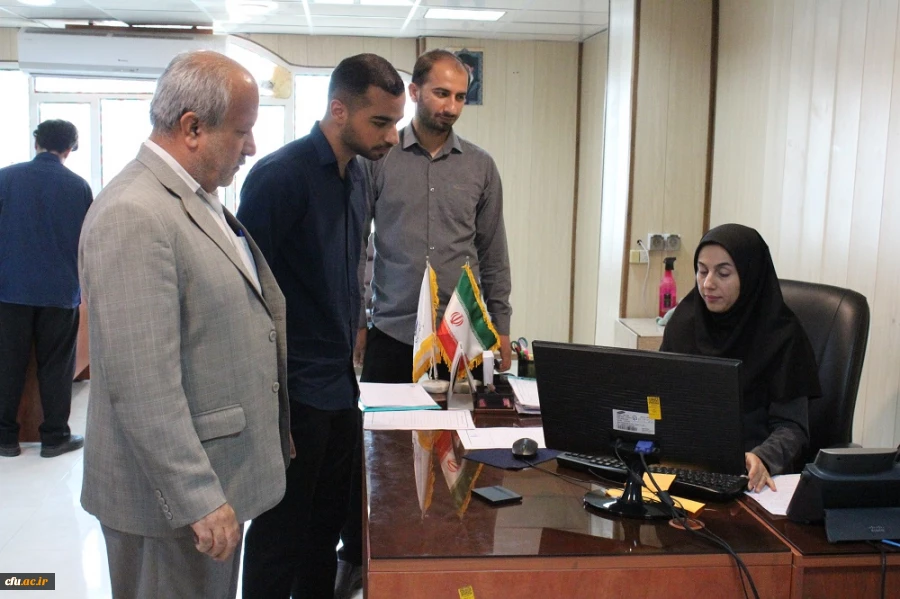 بازدید رئیس دانشگاه فرهنگیان استان بوشهر از روند ثبت نام حضوری نودانشجومعلمان دانشگاه 5