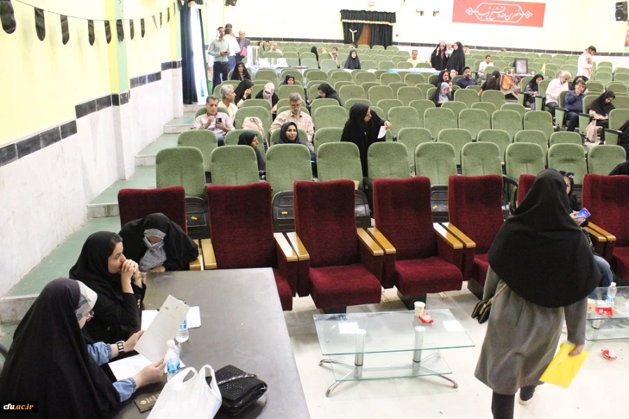 بازدید رئیس دانشگاه فرهنگیان استان بوشهر از روند ثبت نام حضوری نودانشجومعلمان دانشگاه 9