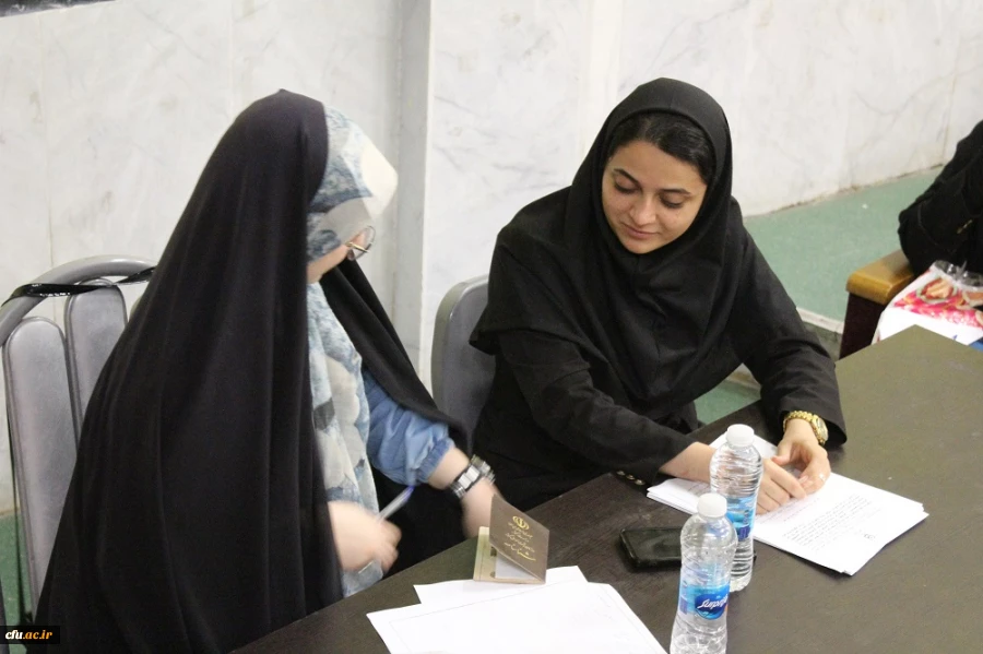 بازدید رئیس دانشگاه فرهنگیان استان بوشهر از روند ثبت نام حضوری نودانشجومعلمان دانشگاه 11