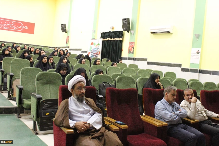 در پردیس های استان بوشهر؛
آئین استقبال از نودانشجومعلمان دانشگاه فرهنگیان برگزار شد 8