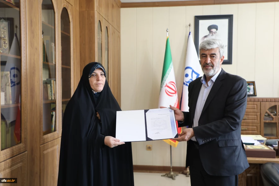 فریده اولادقباد به سمت مشاور امور بانوان و خانواده در دانشگاه فرهنگیان منصوب شد 2