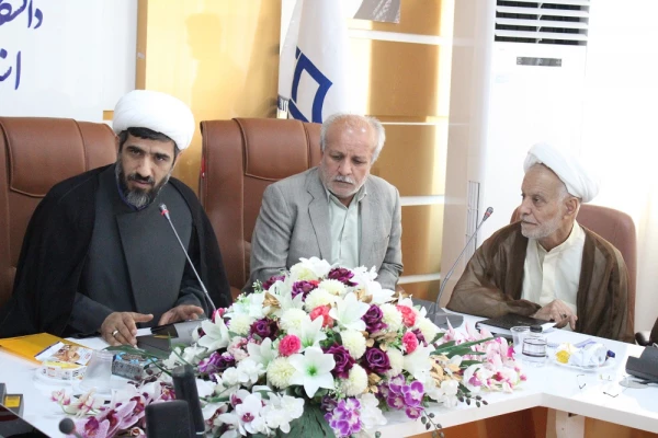 در دانشگاه فرهنگیان استان بوشهر برگزار شد:
دوره آموزشی و کارگاه توانمندسازی امامان جماعات دانشگاه های استان بوشهر 2