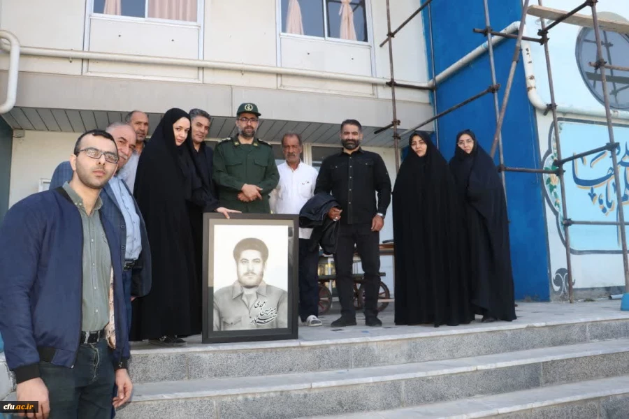 رونمایی از طراحی چهره شهدا بصورت سیاه قلم در دانشگاه فرهنگیان آذربایجان شرقی  9