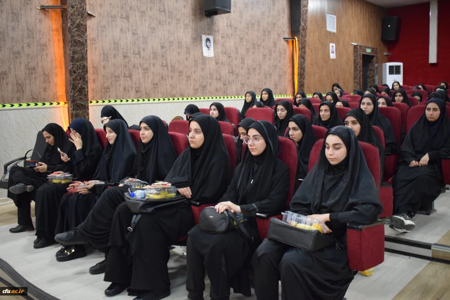 برگزاری آئین استقبال از نو دانشجو معلمان دانشگاه فرهنگیان کرمانشاه 
 5