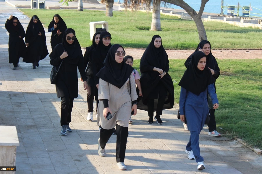 در ساحل شهر بوشهر؛
همایش پیاده روی دانشجومعلمان پردیس بنت الهدی صدر برگزار شد 7