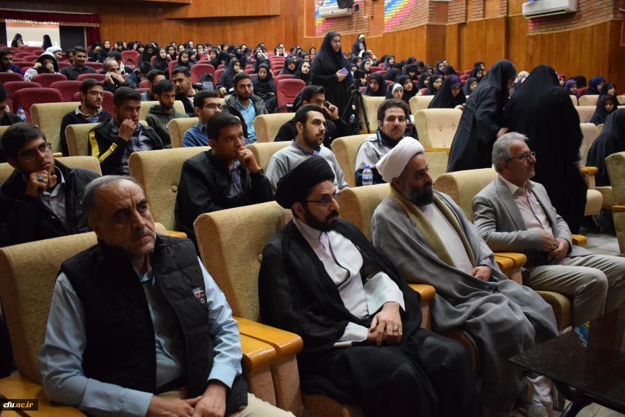 برگزاری نشست تخصصی «در دنیا چه می گذرد؟» در دانشگاه فرهنگیان کرمانشاه
 3