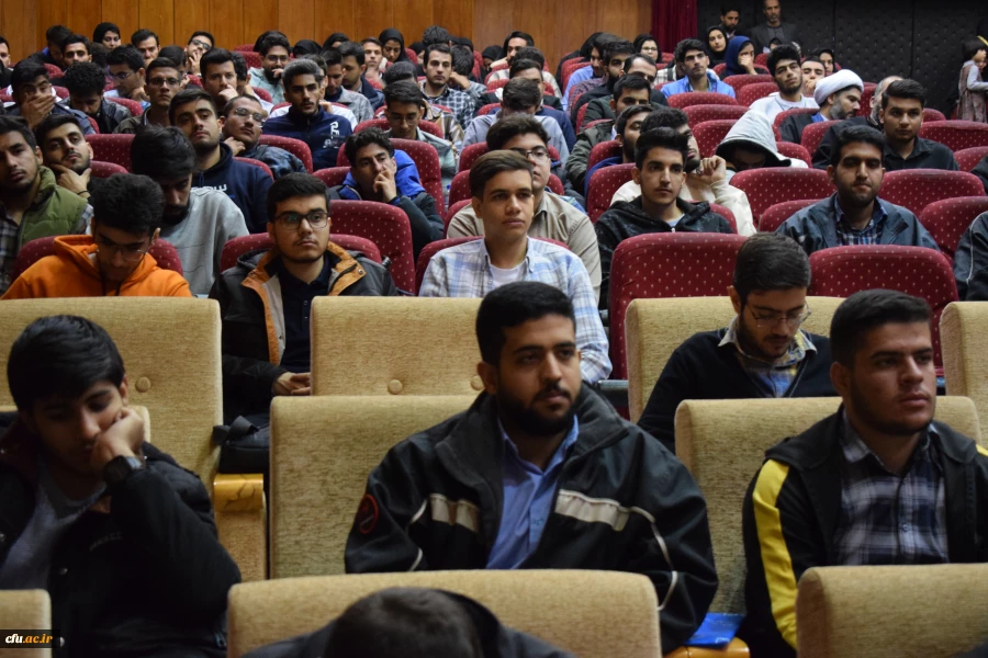 برگزاری نشست تخصصی «در دنیا چه می گذرد؟» در دانشگاه فرهنگیان کرمانشاه
 13