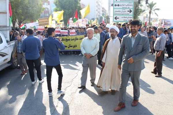 با حضور باشکوه رئیس، مسئولان، کارکنان، اساتید و دانشجومعلمان دانشگاه فرهنگیان استان بوشهر؛
راهپیمایی 13 آبان در بوشهر برگزار شد 3