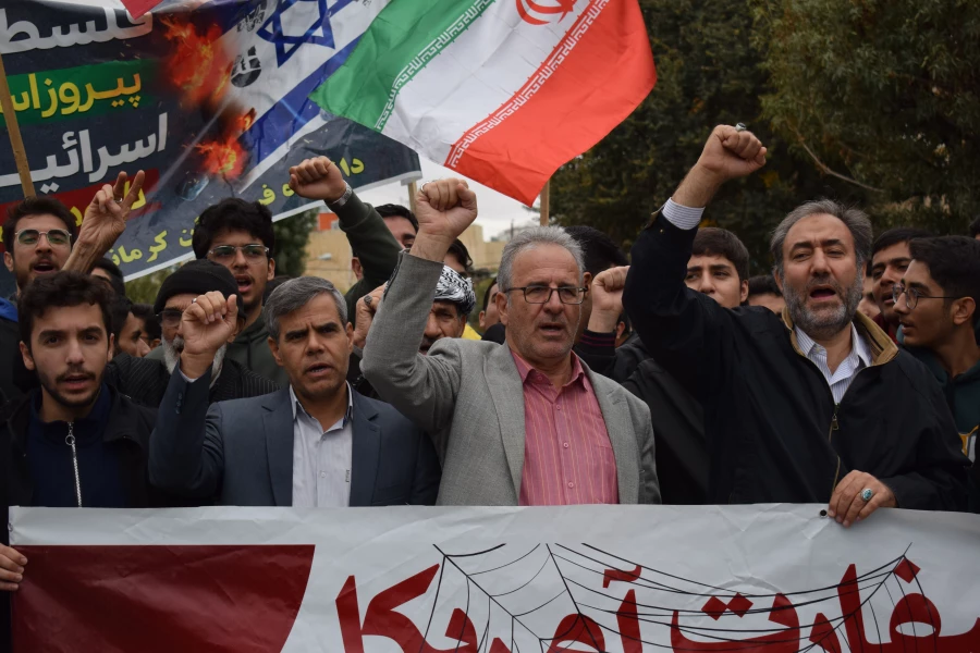 حضور پرشور اساتید، کارکنان و دانشجویان دانشگاه فرهنگیان کرمانشاه در راهپیمایی 13 آبان
 10