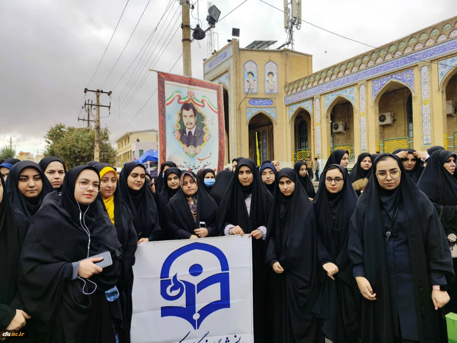 حضور پرشور اساتید، کارکنان و دانشجویان دانشگاه فرهنگیان کرمانشاه در راهپیمایی 13 آبان
 13
