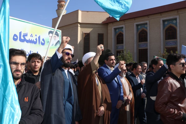 حضور گسترده خانواده بزرگ دانشگاه فرهنگیان آذربایجان شرقی در راهپیمایی 13 آبان  17