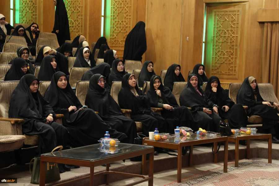 همایش نخبگان، قاریان و فعالات قرآنی دانشگاه فرهنگیان در تالار شیخ صدوق حرم حضرت عبدالعظیم حسنی(ع) 4