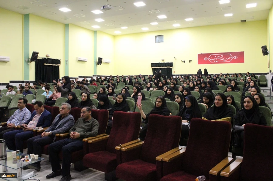 در دانشگاه فرهنگیان استان بوشهر؛
همایش علمی – ادبی شبی در کوی مولانا برگزار شد 5