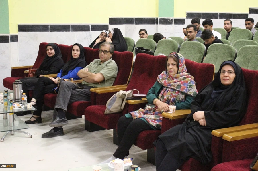 در دانشگاه فرهنگیان استان بوشهر؛
همایش علمی – ادبی شبی در کوی مولانا برگزار شد 2