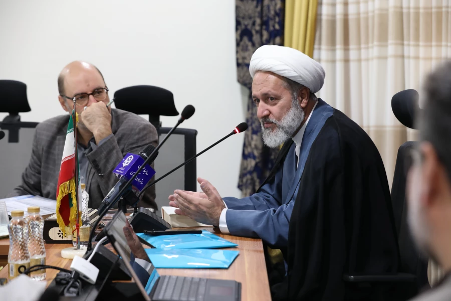 دانشجومعلمان عبودیت را به باور و کار خود سرایت دهند 3