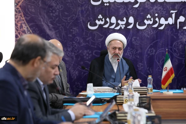 دانشجومعلمان عبودیت را به باور و کار خود سرایت دهند 4