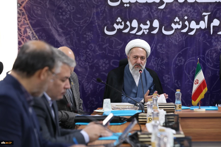 دانشجومعلمان عبودیت را به باور و کار خود سرایت دهند 4