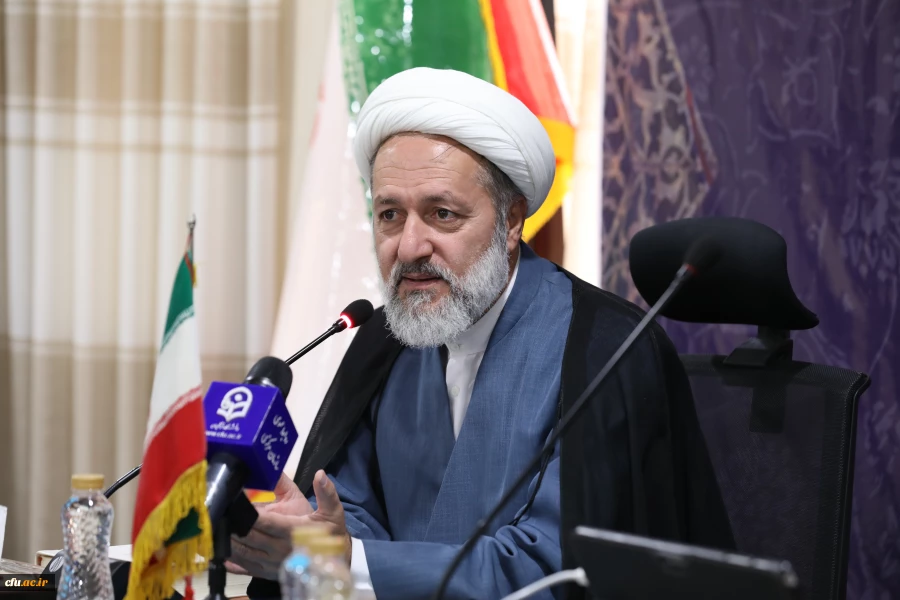 دانشجومعلمان عبودیت را به باور و کار خود سرایت دهند 5