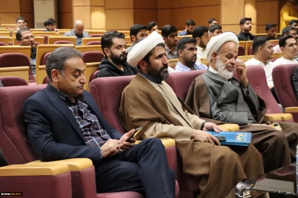 محفل بزرگ انس با قرآن کریم
 3