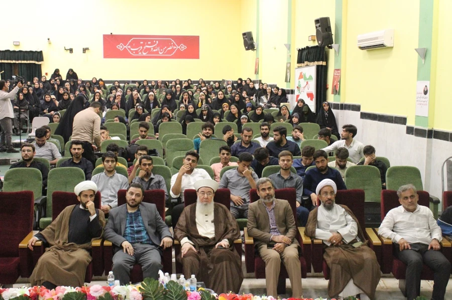 با حضور رئیس مجمع علمای مسلمان لبنان؛
همایش منجی وحدت اسلامی نابودی صهیون در دانشگاه فرهنگیان استان بوشهر برگزار شد 6