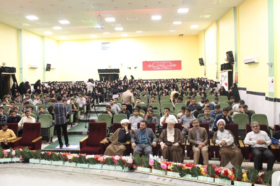 با حضور رئیس مجمع علمای مسلمان لبنان؛
همایش منجی وحدت اسلامی نابودی صهیون در دانشگاه فرهنگیان استان بوشهر برگزار شد 7