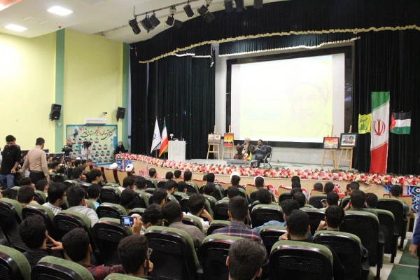 با حضور رئیس مجمع علمای مسلمان لبنان؛
همایش منجی وحدت اسلامی نابودی صهیون در دانشگاه فرهنگیان استان بوشهر برگزار شد 13