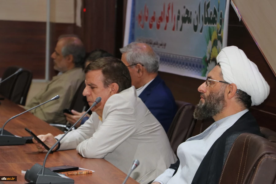 نشست صمیمی اعضای هیئت علمی پردیس های استان  با رئیس دانشگاه فرهنگیان آذربایجان شرقی  4