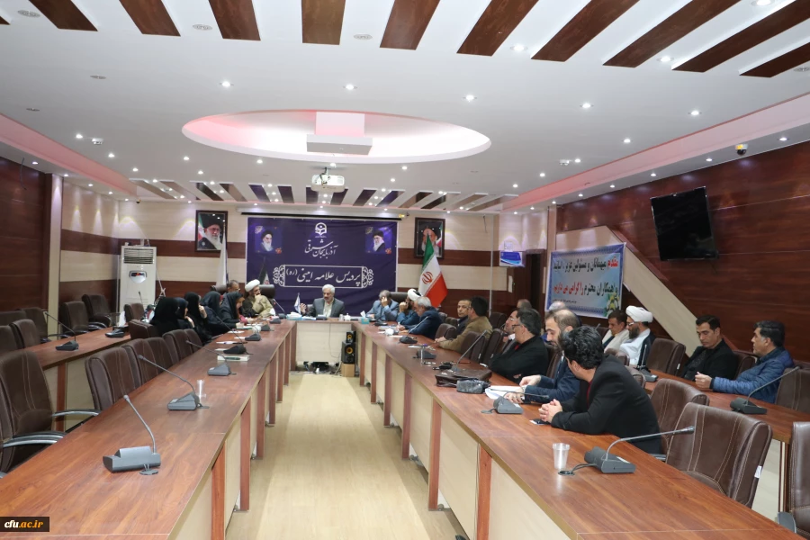 نشست صمیمی اعضای هیئت علمی پردیس های استان  با رئیس دانشگاه فرهنگیان آذربایجان شرقی  5