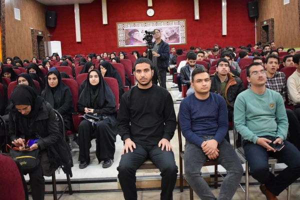  ویژه برنامه تبیینی ارض مقدس با حضور نماینده ولی فقیه و امام جمعه کرمانشاه 4