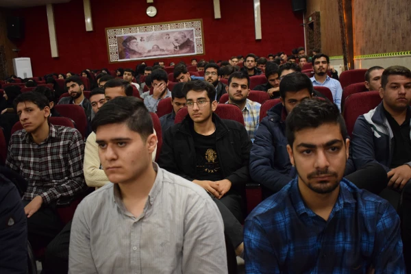  ویژه برنامه تبیینی ارض مقدس با حضور نماینده ولی فقیه و امام جمعه کرمانشاه 5