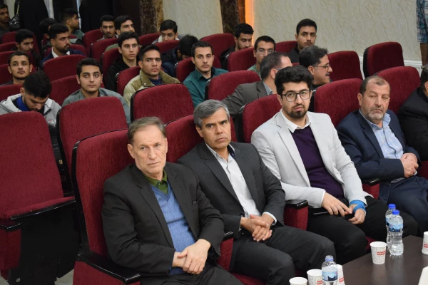  ویژه برنامه تبیینی ارض مقدس با حضور نماینده ولی فقیه و امام جمعه کرمانشاه 12