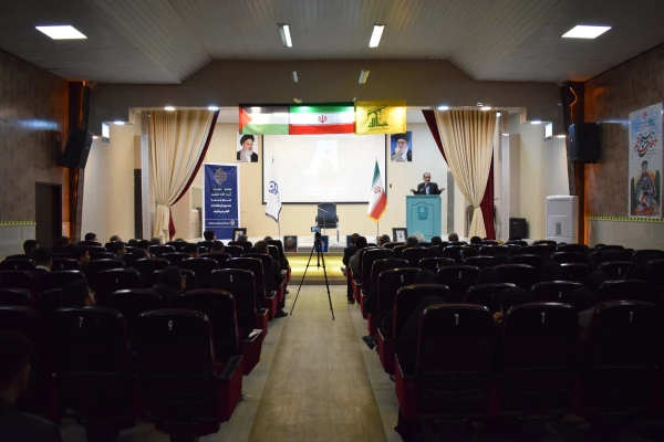  ویژه برنامه تبیینی ارض مقدس با حضور نماینده ولی فقیه و امام جمعه کرمانشاه 13