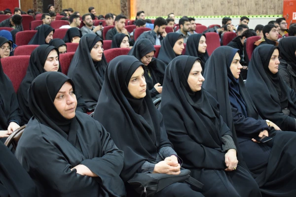  ویژه برنامه تبیینی ارض مقدس با حضور نماینده ولی فقیه و امام جمعه کرمانشاه 8