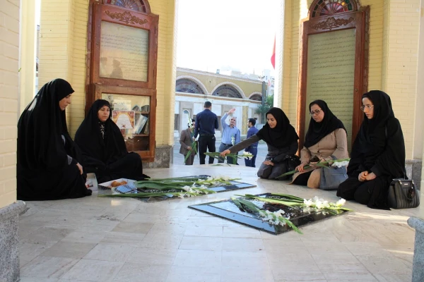 برگزاری آئین تجدید میثاق با شهدا مسئولان و کارکنان دانشگاه فرهنگیان استان بوشهر 6