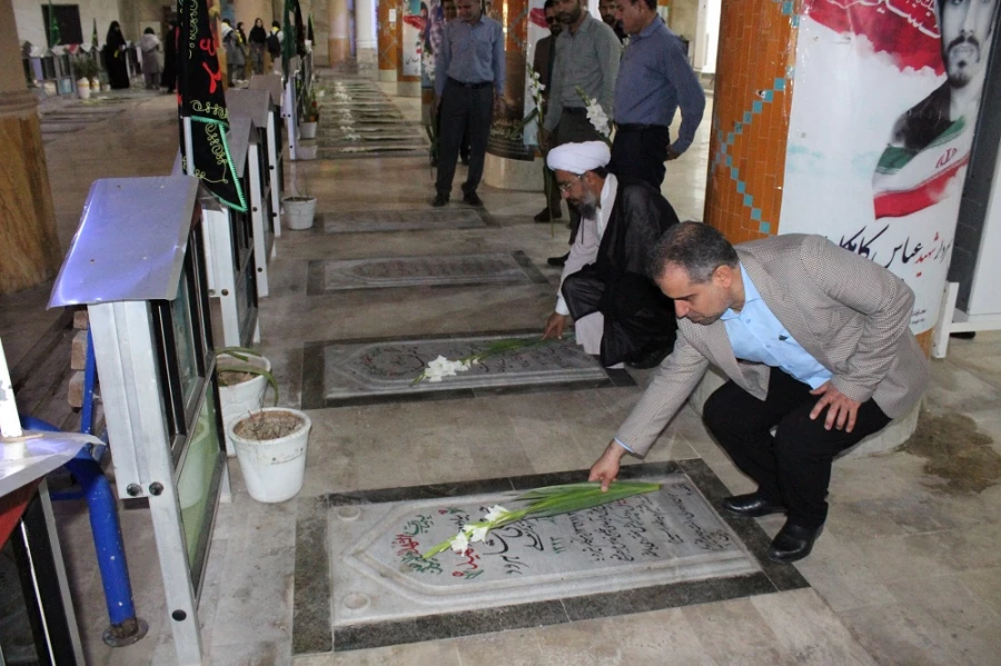 برگزاری آئین تجدید میثاق با شهدا مسئولان و کارکنان دانشگاه فرهنگیان استان بوشهر 7