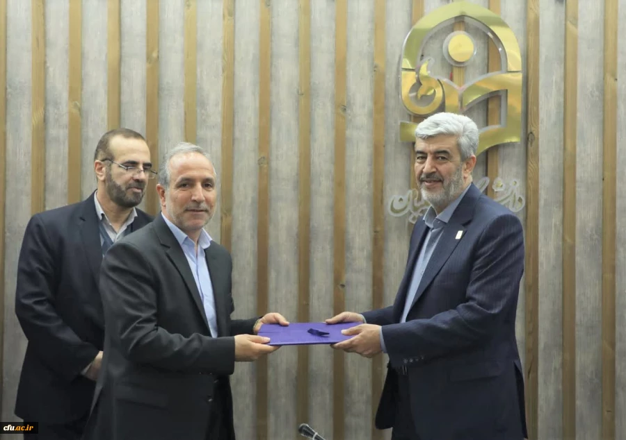 سرپرست معاونت برنامه ریزی و توسعه منابع دانشگاه فرهنگیان منصوب شد
 2