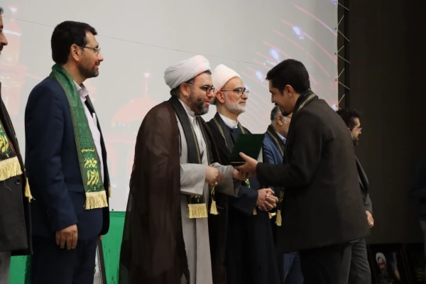 اعزام ۸هزار نفر از دانشگاهیان دانشگاه فرهنگیان به عتبات عالیات در اربعین حسینی(ع) ۱۴۰۳ 9