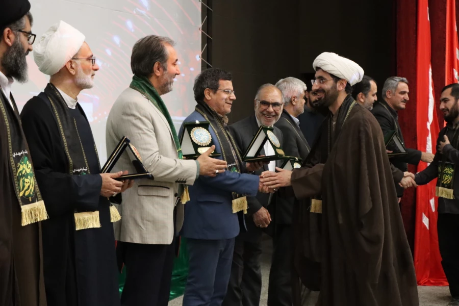 اعزام ۸هزار نفر از دانشگاهیان دانشگاه فرهنگیان به عتبات عالیات در اربعین حسینی(ع) ۱۴۰۳ 13