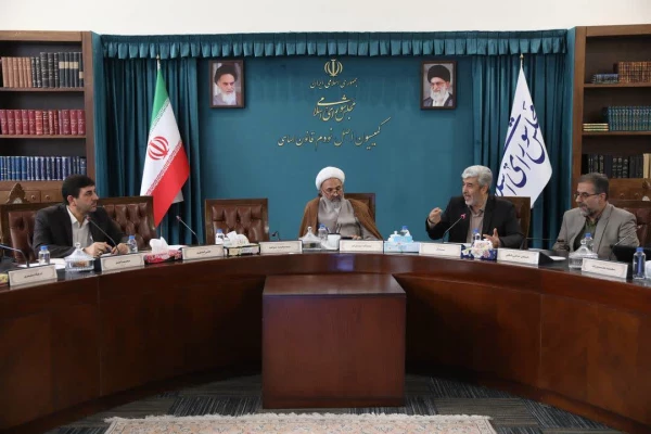 Keshvari Explaining Meeting of Article 90 of the Constitution Commission: The Islamic Consultative Assembly to Help Farhangian Teacher Education University (FTEU) Make Educational Progress 4