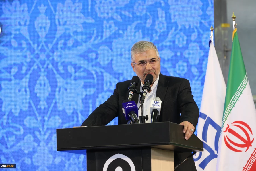 ممثّل الشعب في طهران: مكانة ودور المعلمين الطلاب كمعلمين للمستقبل. 3