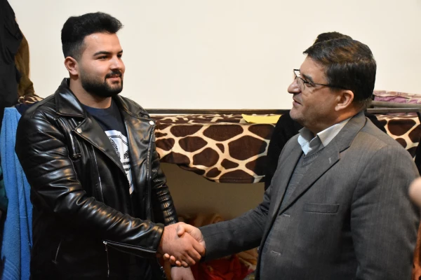 حضور استاندار چهارمحال و بختیاری در بین دانشجو معلمان 6