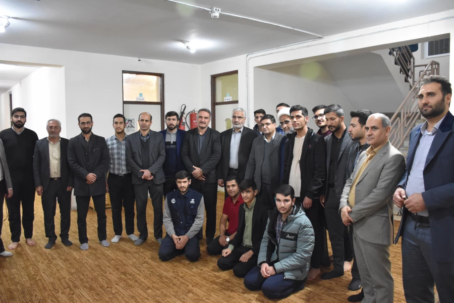 حضور استاندار چهارمحال و بختیاری در بین دانشجو معلمان 11