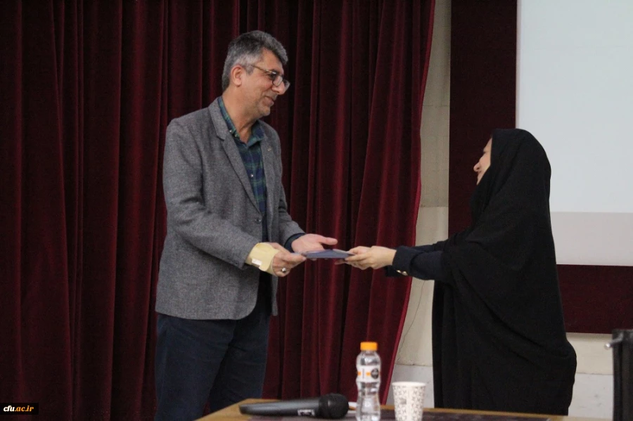 به همت امور فرهنگی و اجتماعی و انجمن علمی آموزش ابتدایی؛
برگزاری کارگاه مدیریت کلاس درس در پردیس علامه طباطبایی بوشهر 3